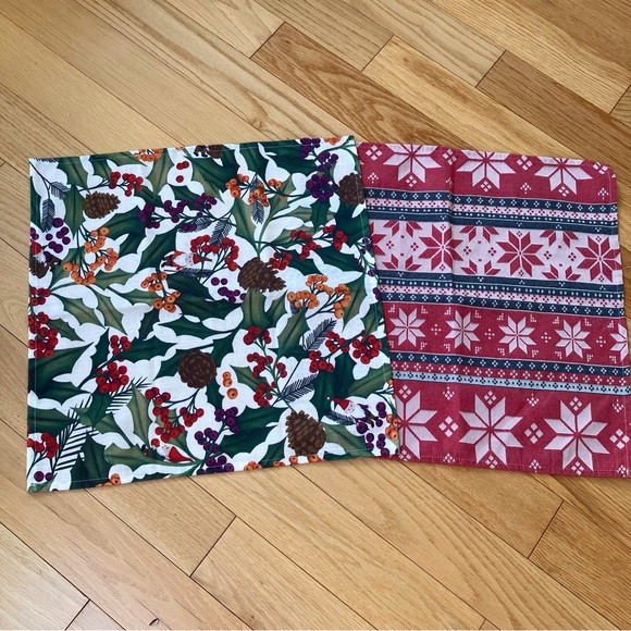 Two Christmas Placemats square red green poinsettias Simons - Picture 1 of 5